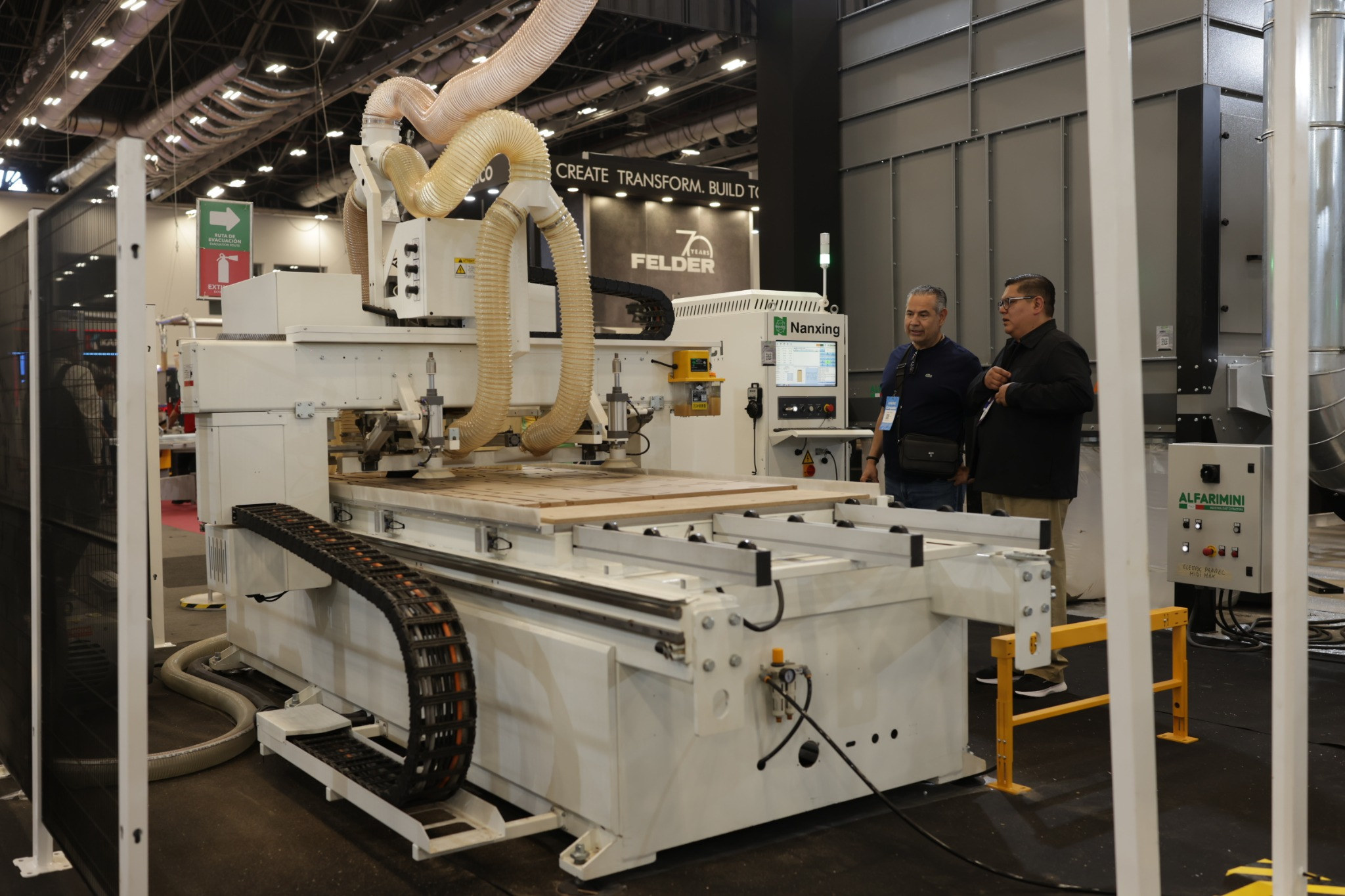Maquinaria CNC: 7 claves para elegir tecnología que realmente mejore tu producción